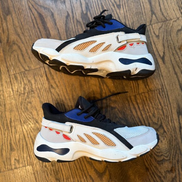 Li-Ning Butterfly 2018 – Lightweight Performance Shoe - Picture 3 of 6